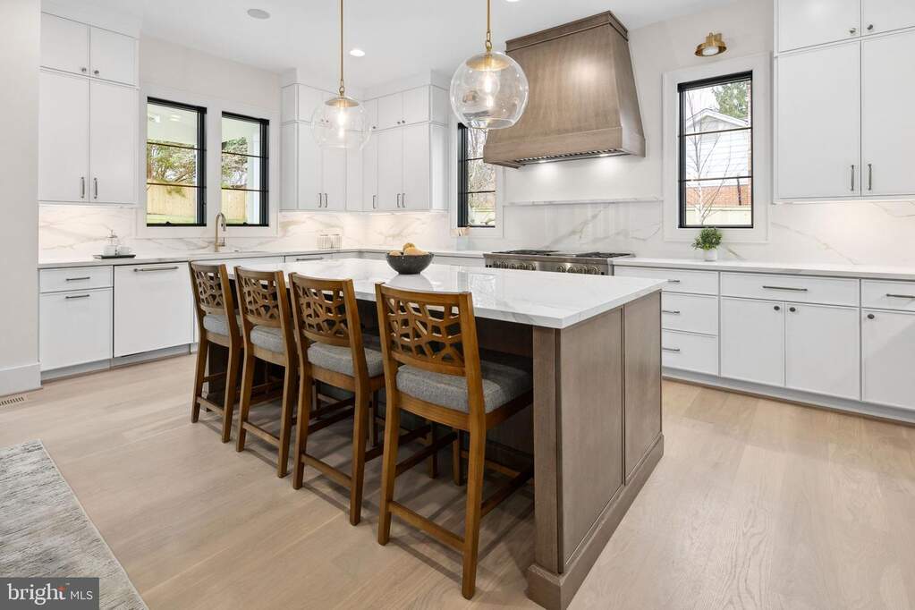 1565 Forest Villa Lane, Mclean, VA 22101 - View 6