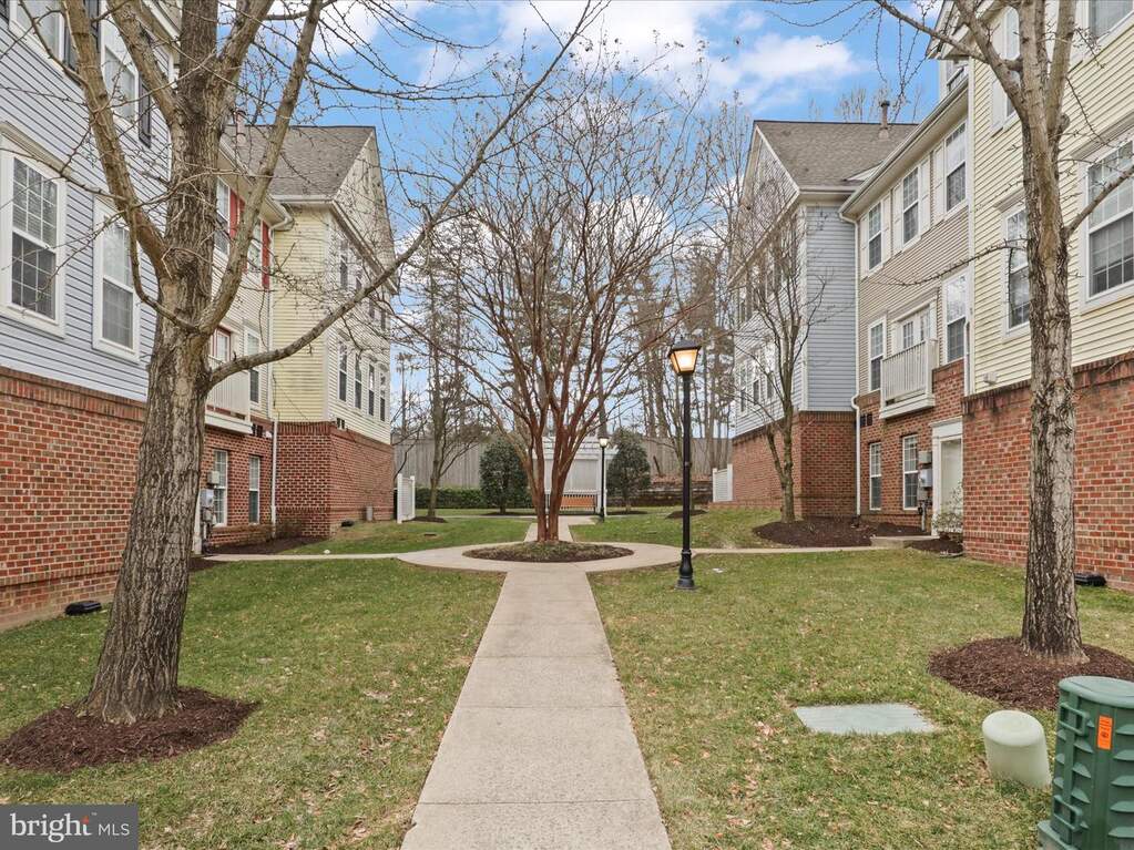 8065 Nicosh Circle Lane #55, Falls Church, VA 22042, Falls Church