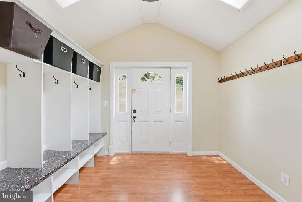 7605 Fisher Drive, Falls Church, VA 22043 - View 3