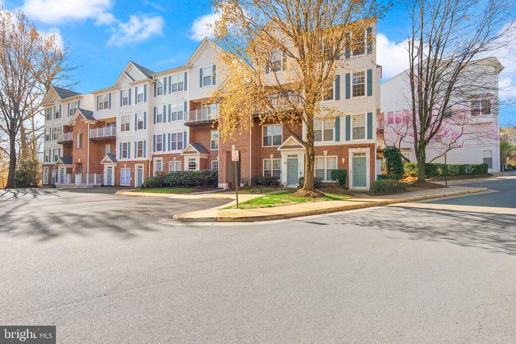 12739 Fair Crest Court #301, Fairfax, VA 22033 - View 2