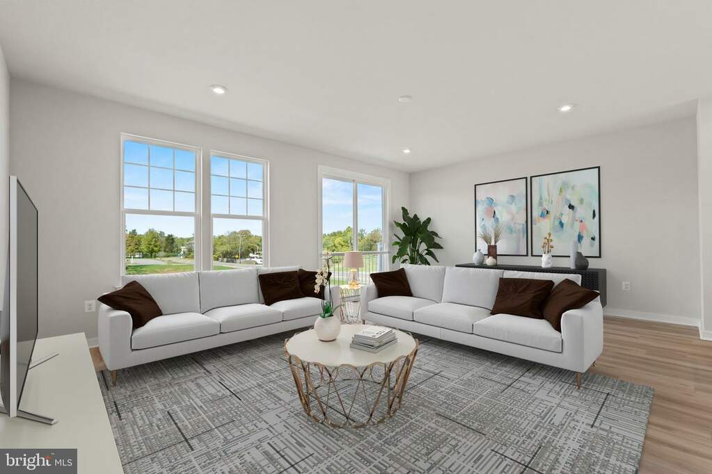 42516 Invergordon Terrace, Sterling, VA 20166 MLS VALO2061796 RLAH
