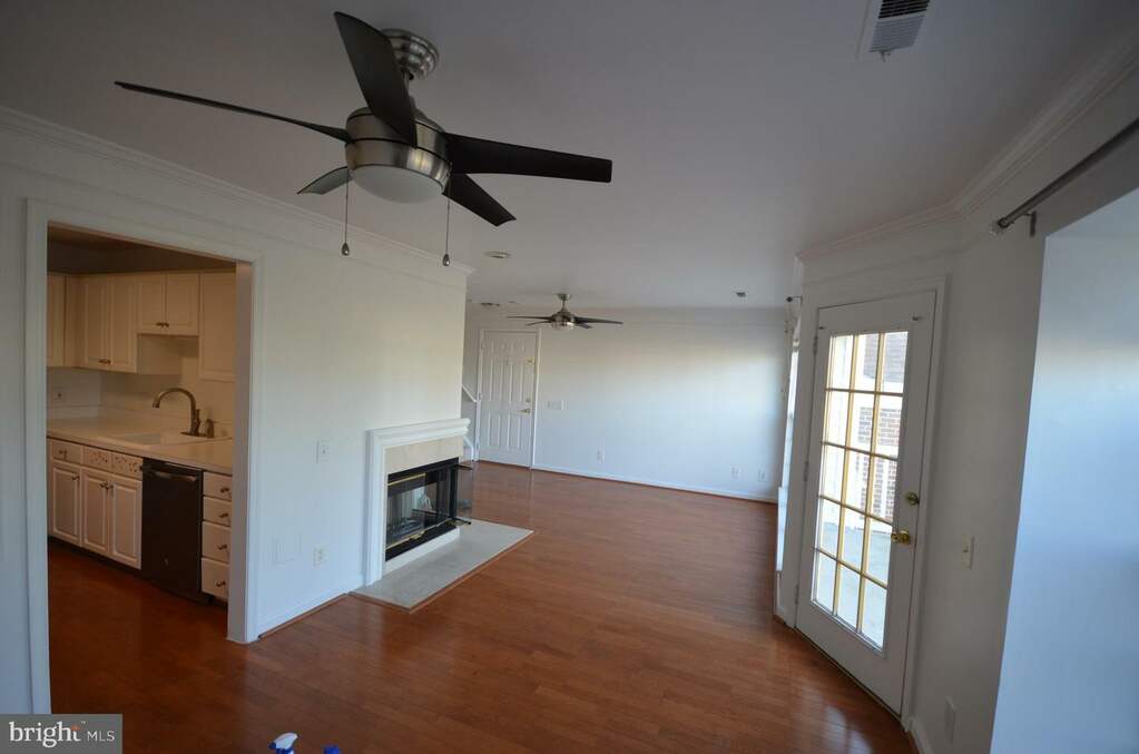 46891 Eaton Terrace 300, Sterling, VA 20164 MLS VALO2062374 RLAH