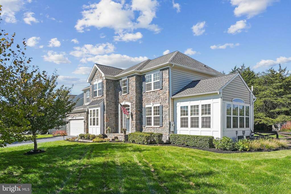 42194 Cameron Parish Drive, Ashburn, VA 20148 MLS VALO2081144 RLAH