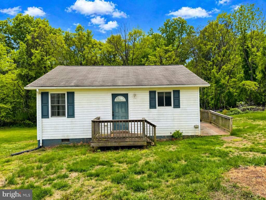 4085 S Blue Ridge Turnpike, Rochelle, VA 22738 | MLS# VAMA2002714 ...