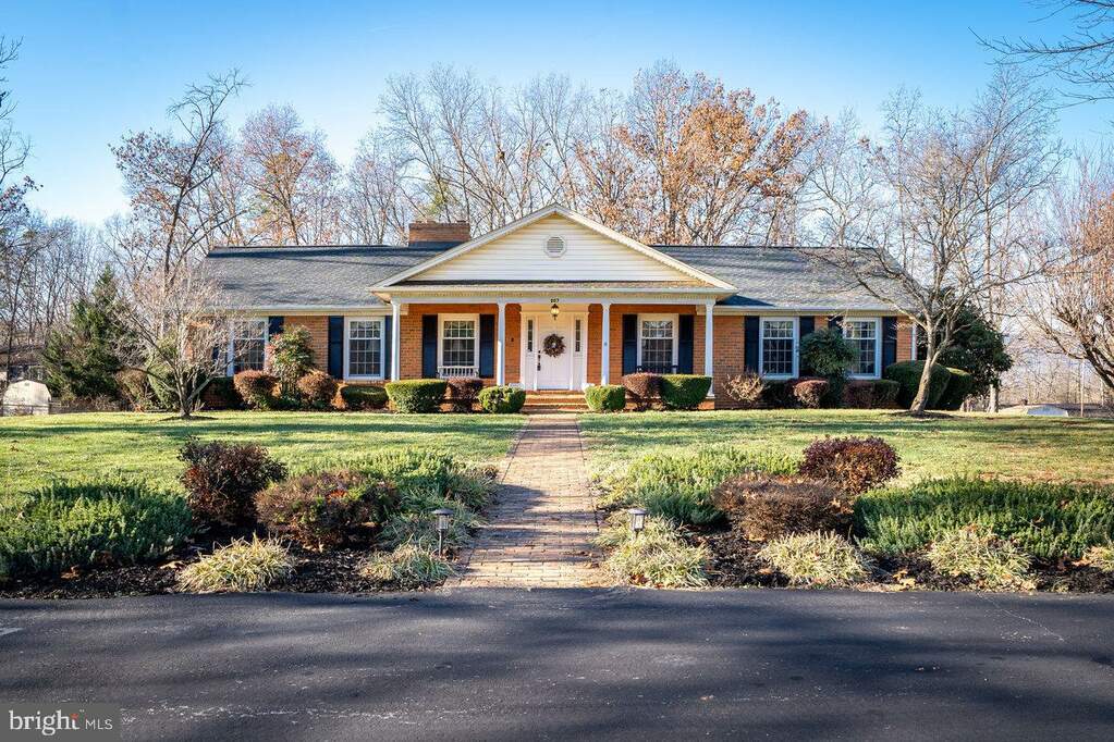 207 Circle View Road, Luray, VA 22835 MLS VAPA2003040 RLAH properties