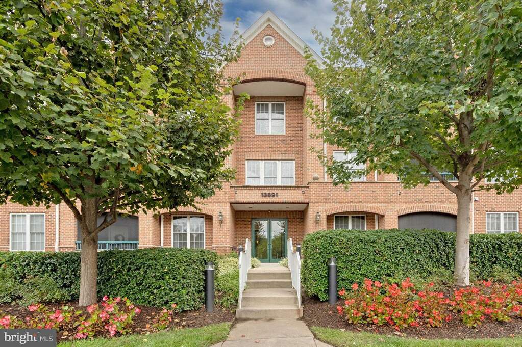 13891 Chelmsford Drive 304, Gainesville, VA 20155 MLS VAPW2059554