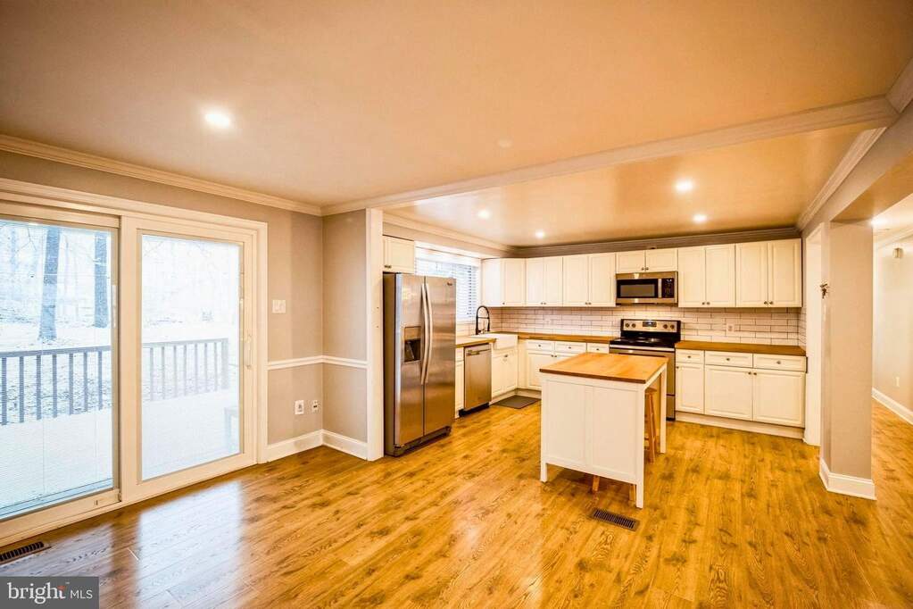 16080 Deer Park Drive, Dumfries, VA 22025 - View 4