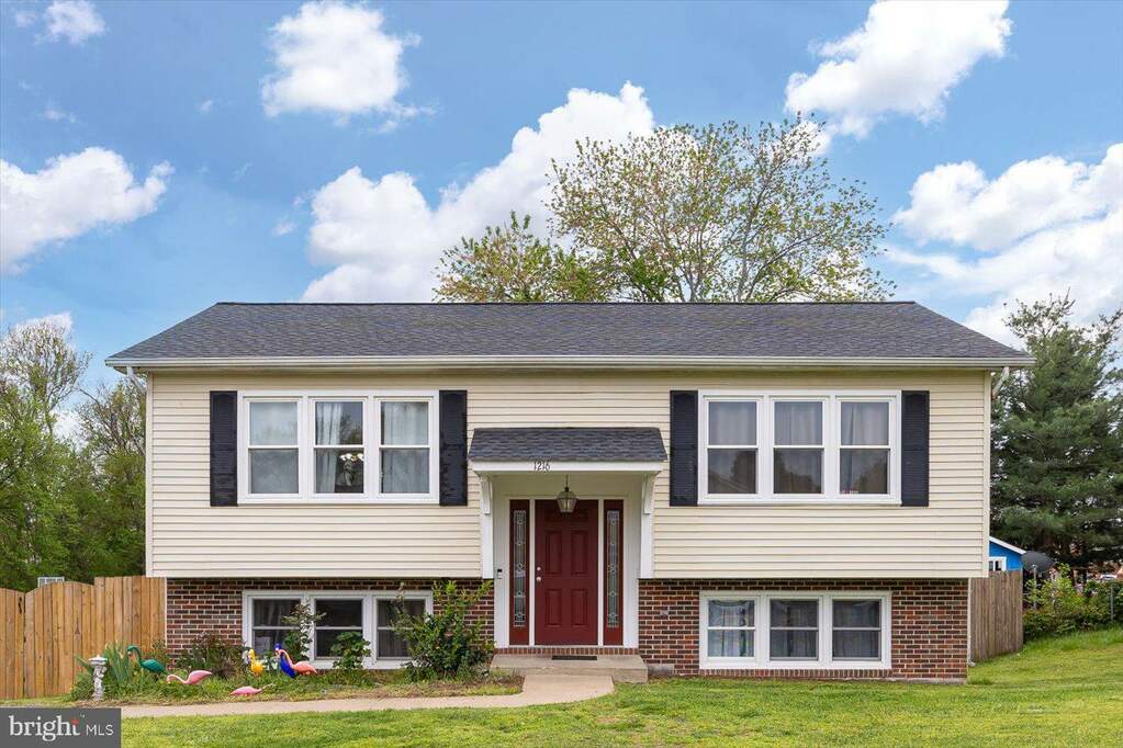 1216 Dewberry Drive, Fredericksburg, VA 22407 MLS VASP2024490 RLAH