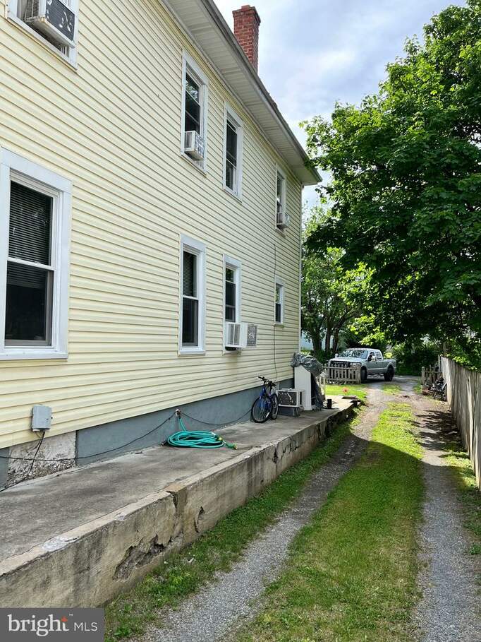 732/ 734 Winchester Avenue, Martinsburg, WV 25401 MLS WVBE2029084