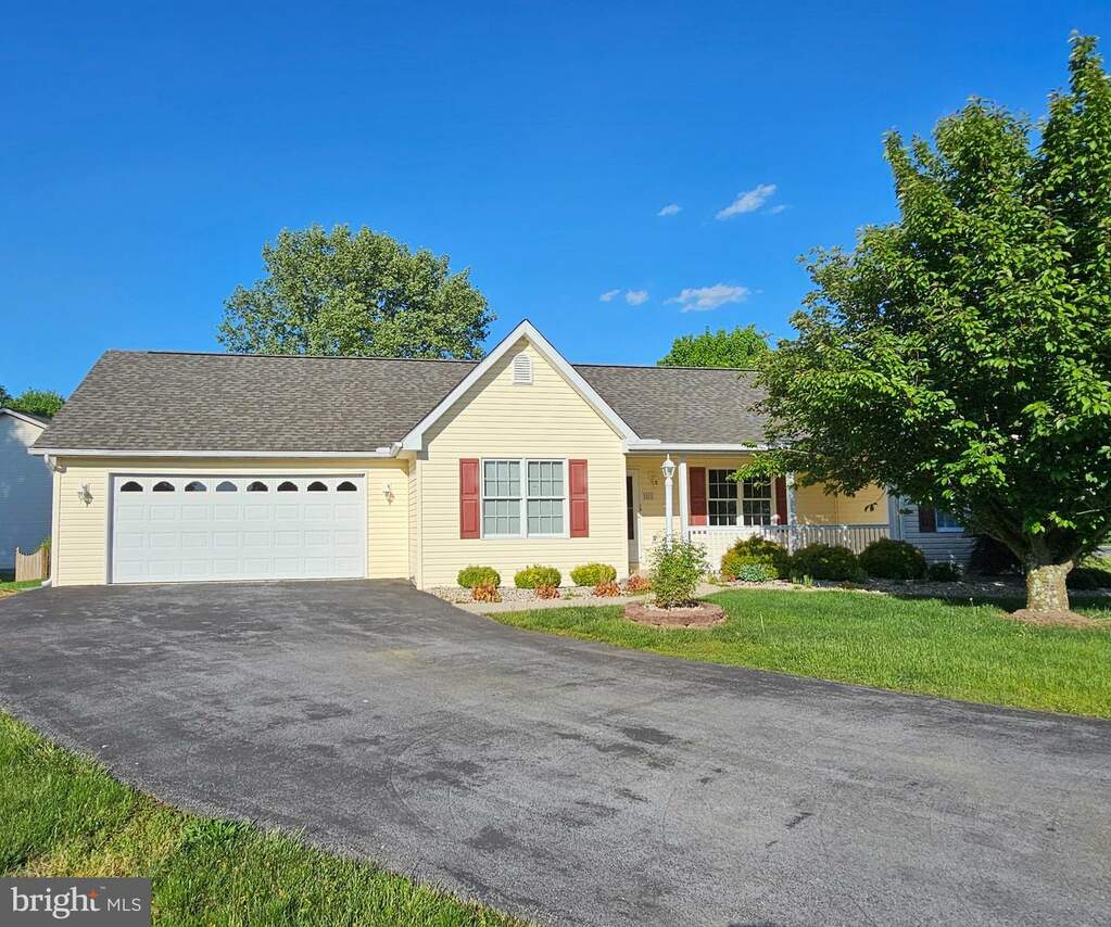 81 Hummingbird Lane, Falling Waters, WV 25419 MLS WVBE2029248 RLAH properties