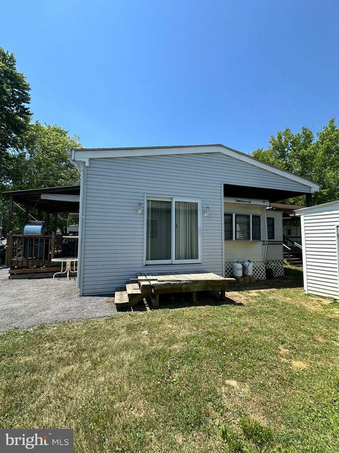 Block 32 Lots 4 & 5 River Bend Park, Falling Waters, WV 25419 MLS WVBE2030878 RLAH properties