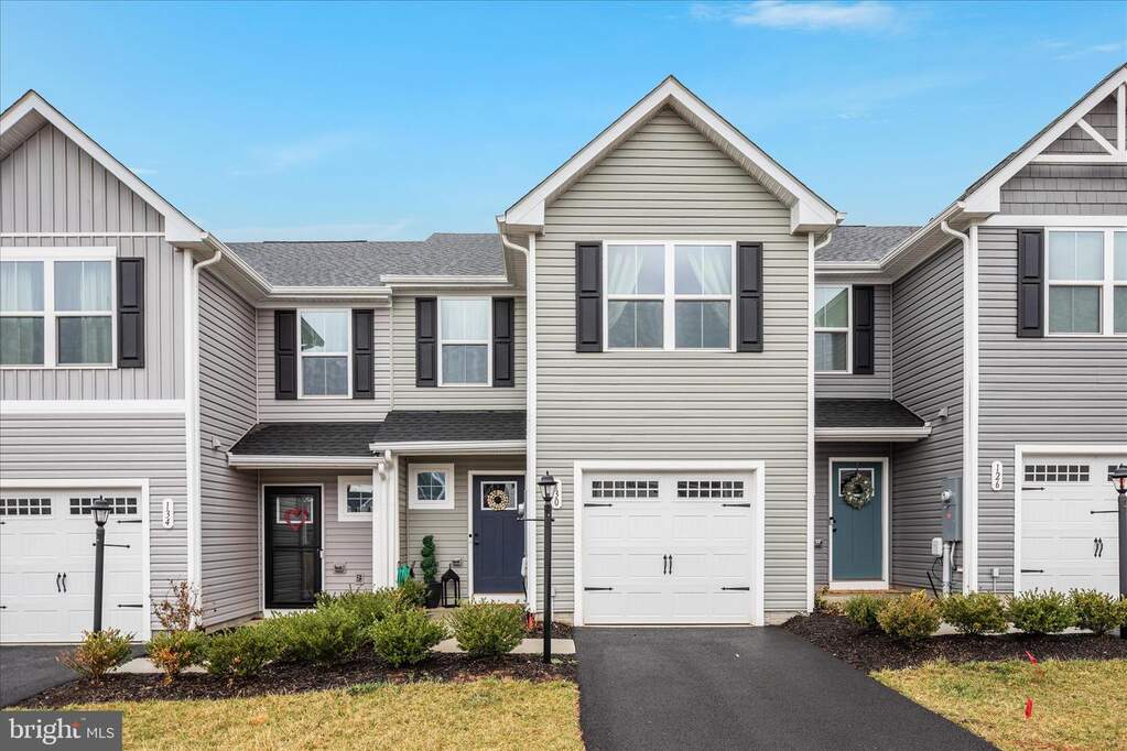 130 Calais Place, Hedgesville, WV 25427