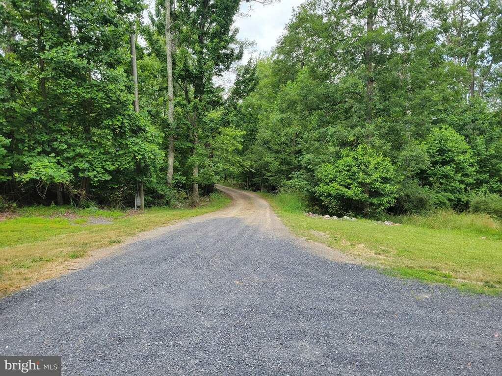 495 Capon Woods Resort Road, High View, WV 26808 MLS WVHS2004824 RLAH properties