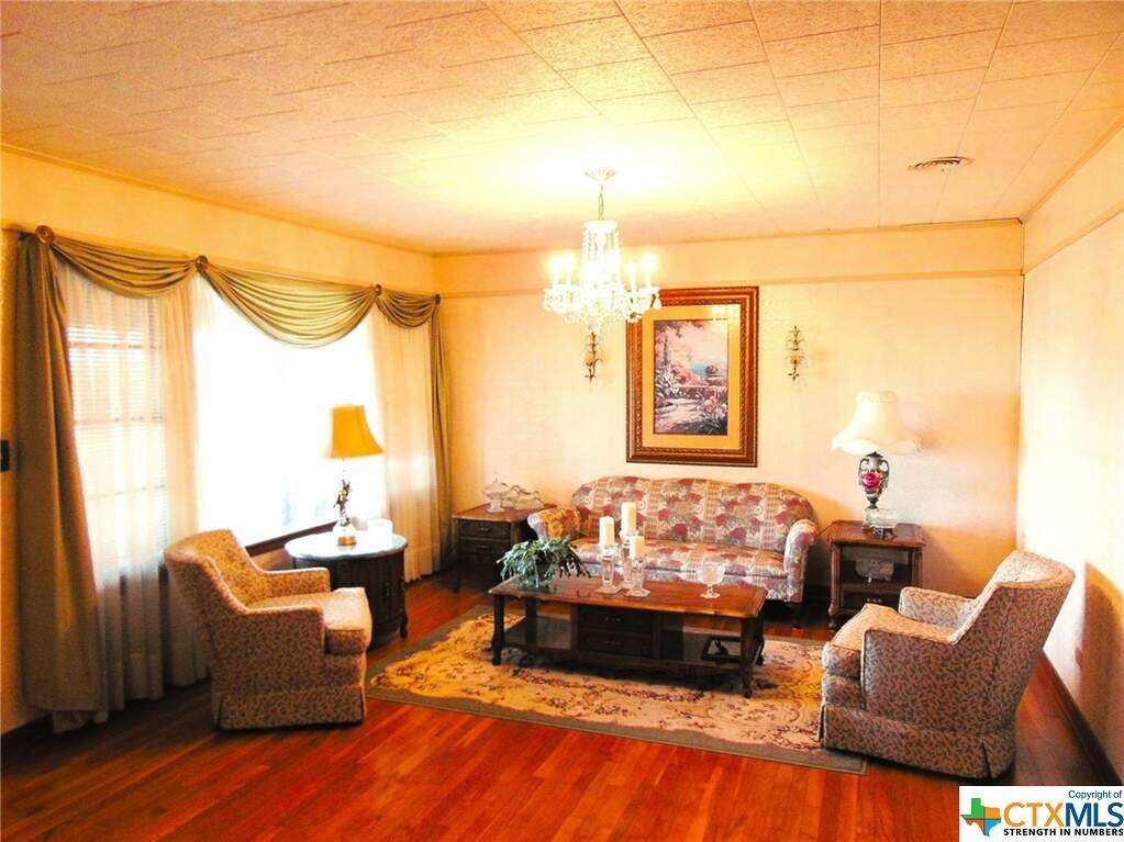 1462 State Highway 95, Shiner, TX 77984 MLS 519897 properties Dallas