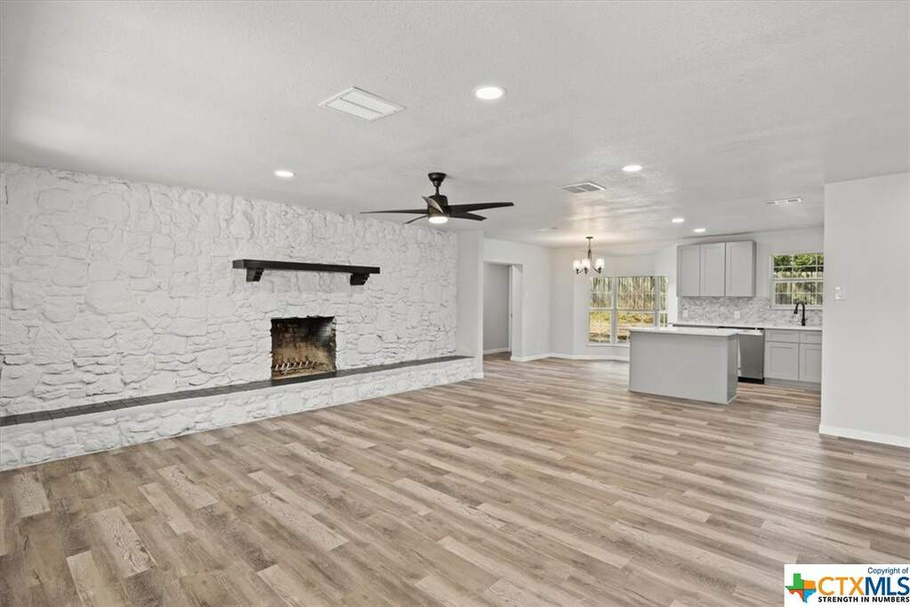 190 Meadow Lake Drive, Seguin, TX 78155 MLS 519908 properties Dallas