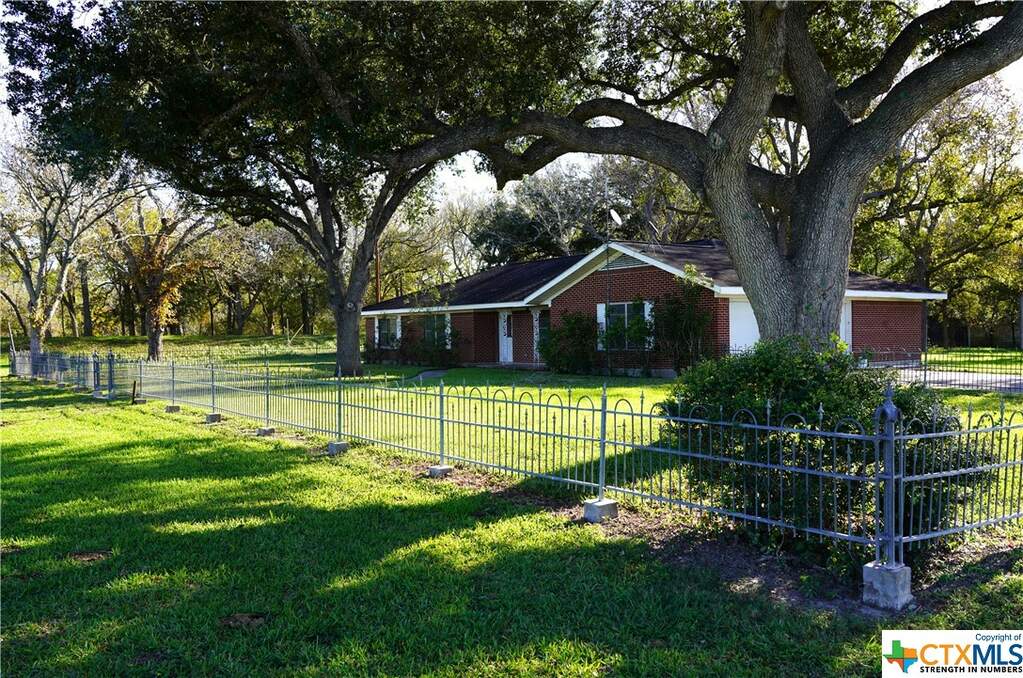 1077 Fordyce Road, Victoria, TX 77905 MLS 528225 properties Dallas