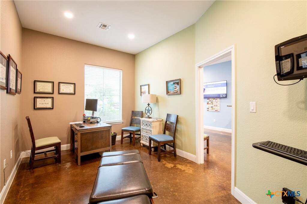 1913 Dutton Drive #405, Hays, TX 78666 - More