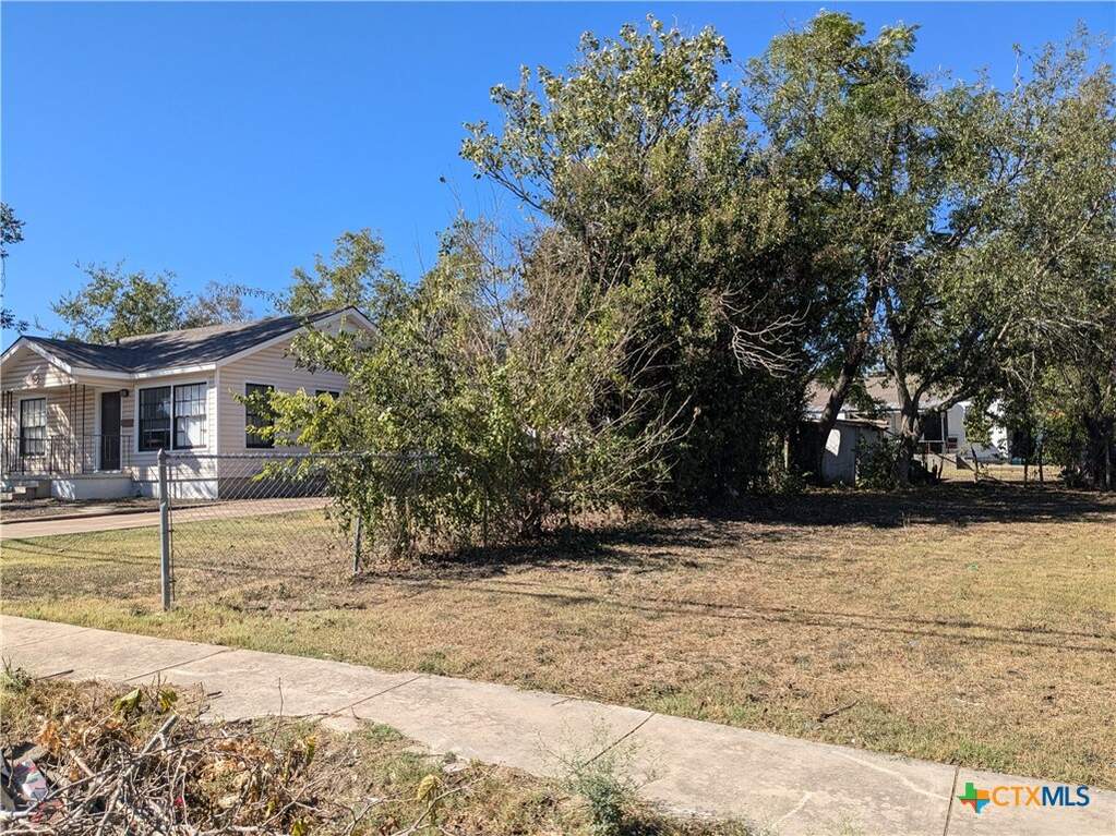 309 W Avenue P, Temple, TX 76504 - View 2