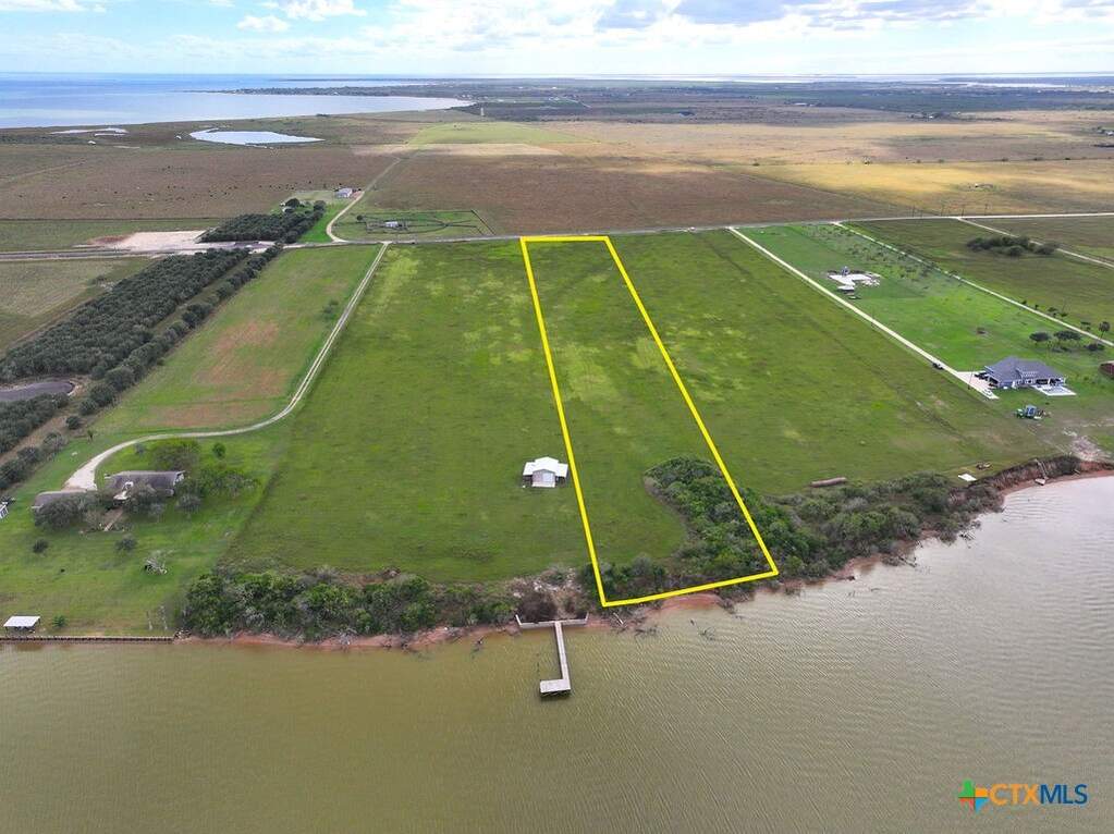 7 Shoreline Lane, Port Lavaca, TX 77979, Port Lavaca