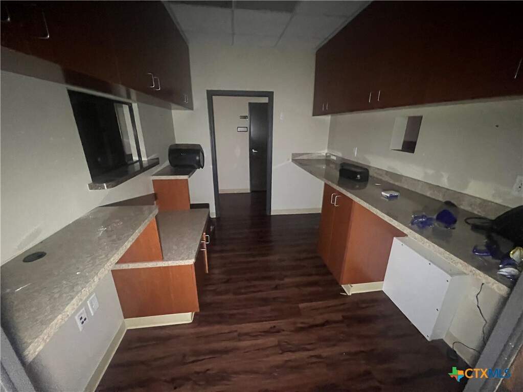 1800 W Pioneer Parkway, Arlington, TX 76001 - More