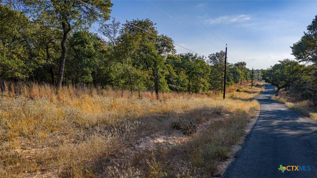 Tract 17 & 18 Sandstone Ln, Seguin, TX 78155