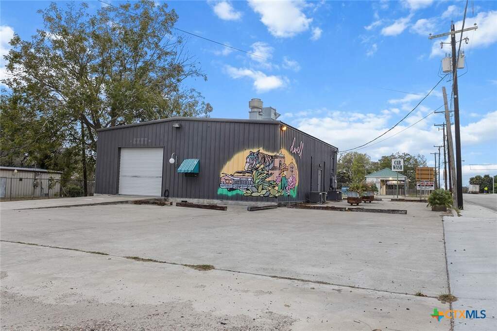 105 W Pearl Street, Goliad, TX 77963 - View 4