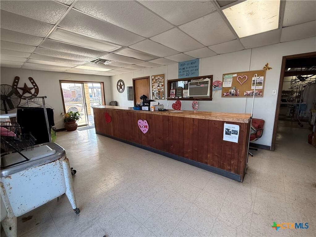 1325 W Austin Street, Port Lavaca, TX 77979 - More