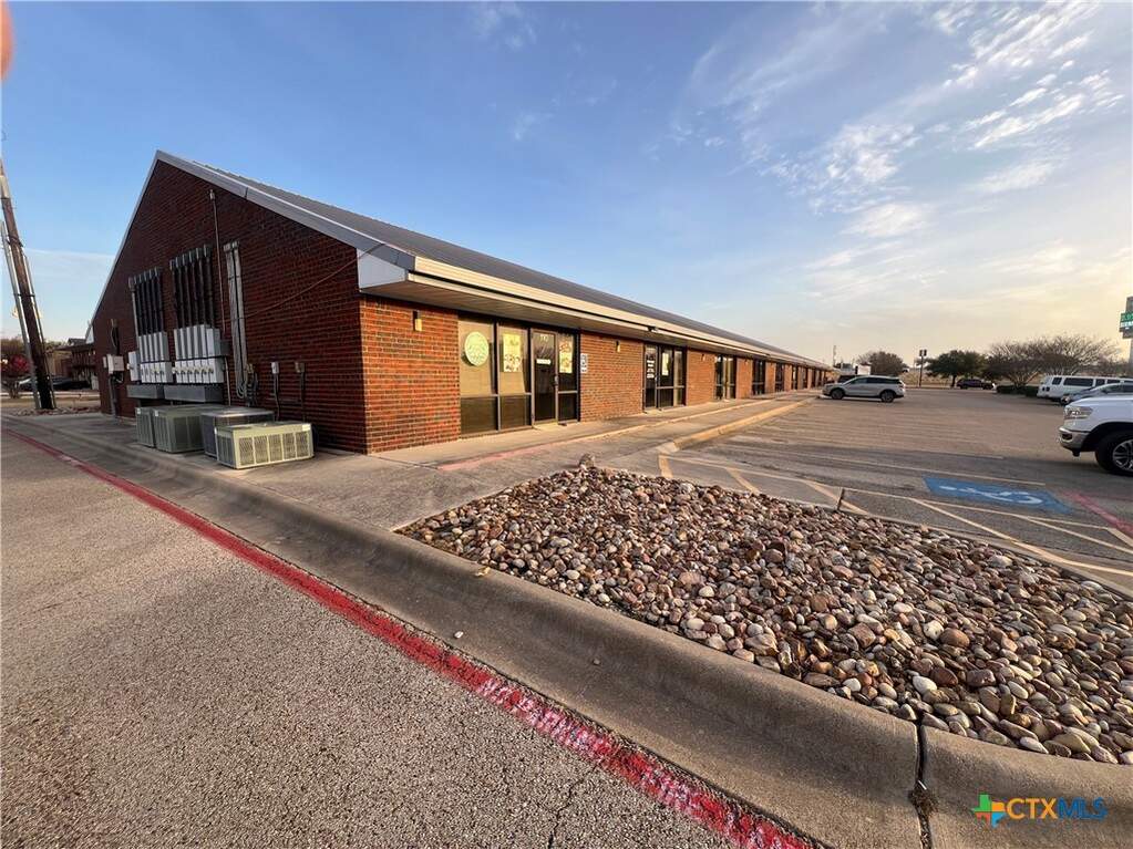 4520 E Central Texas (i-14) Expressway, Killeen, TX 76542 - More