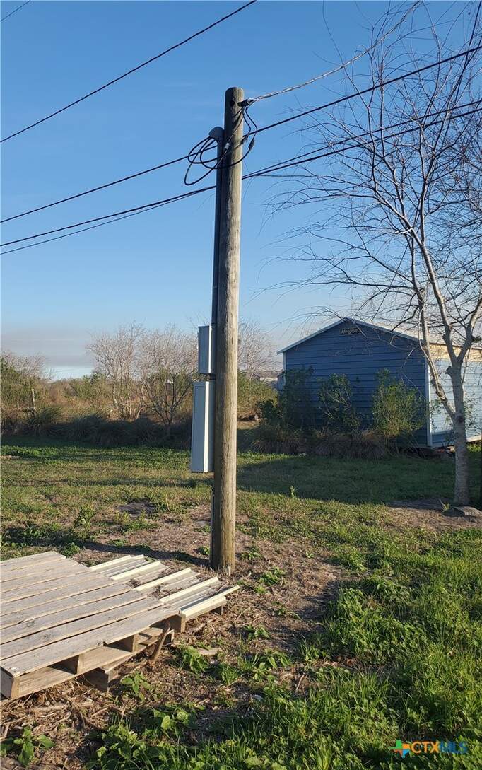 709-711 W Oakland Avenue, Seadrift, TX 77983 - View 3
