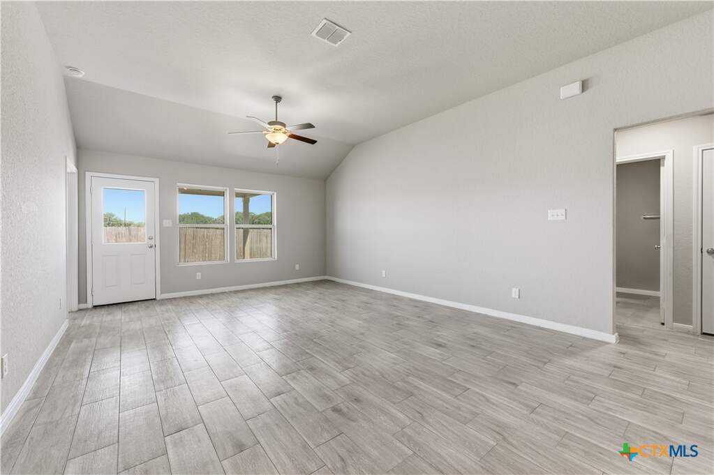 829 Stonemanor, Seguin, TX 78155 - View 5