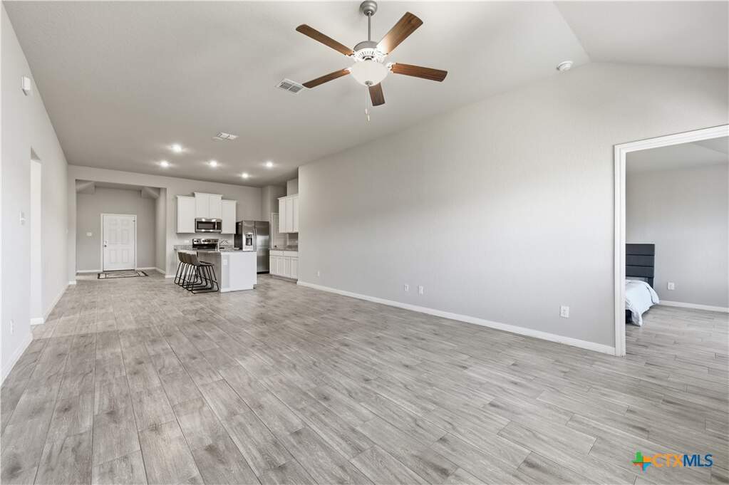829 Stonemanor, Seguin, TX 78155 - More