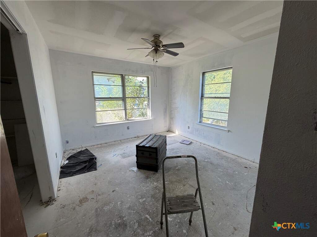 111 Four Feathers, Whitney, TX 76692 - View 4
