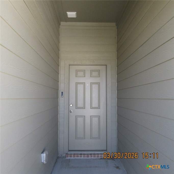 House in Temple - View 2
