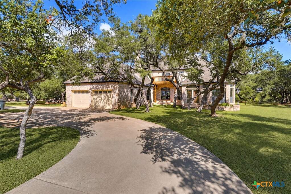 Texas Rustic Ranch Houses 3220 Rustic Oak, San Antonio, TX 78261 | MLS# 616307 | @properties lone ...