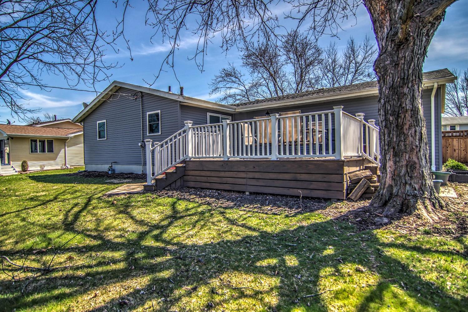 926 Iroquois Drive, Crown Point, IN 46307 MLS 433480 properties