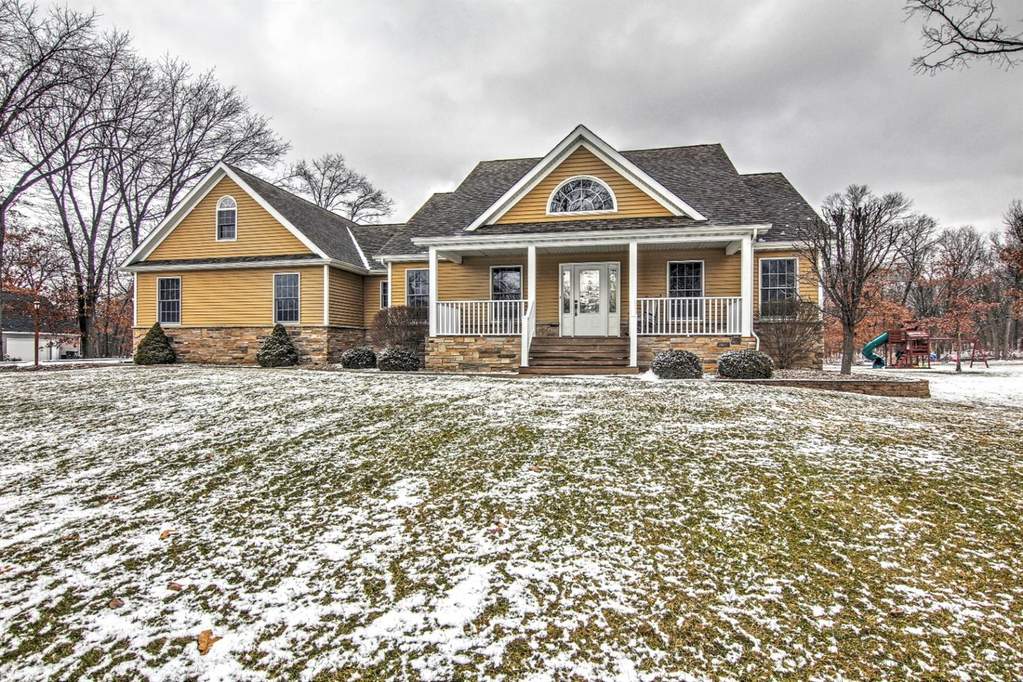 6410 Hilltop Drive, Demotte, IN 46310 MLS 449860 properties NW