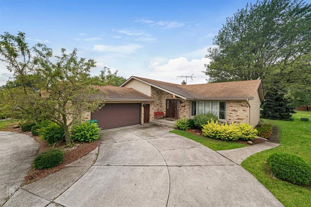 9832 Redbud Road, Munster, IN 46321 MLS 481465 properties NW Indiana