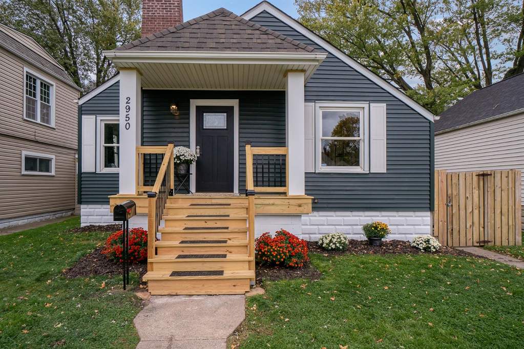 2950 Kenwood Street, Hammond, IN 46323 MLS 483576 properties NW