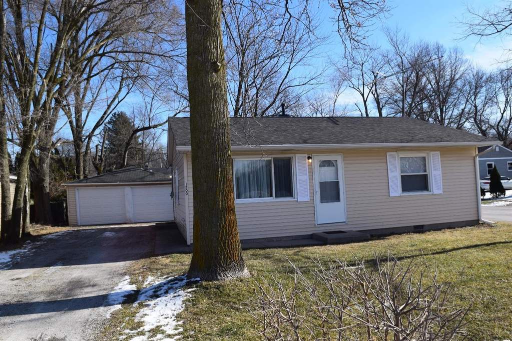 1200 Yellowstone Road, Valparaiso, IN 46385 MLS 486639 properties NW Indiana