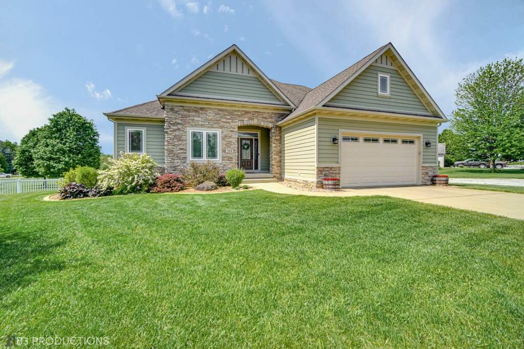 584 Mayapple Drive, Westville, IN 46391 MLS 513459 properties NW Indiana