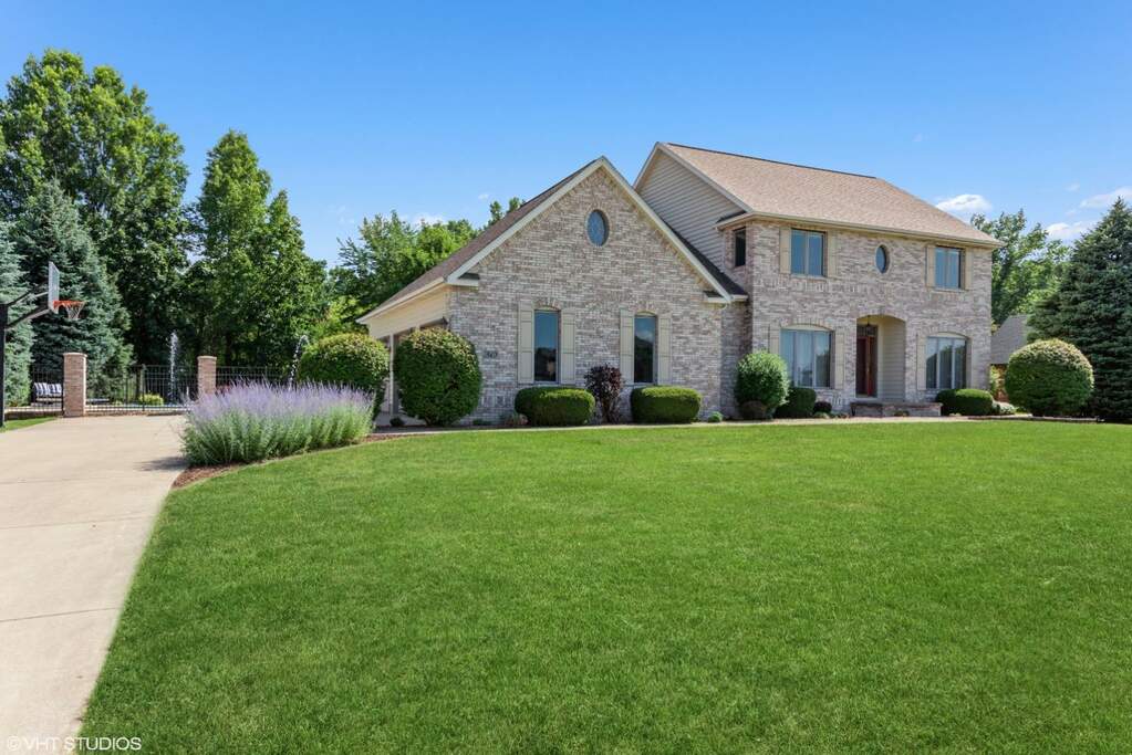 30 Warren Drive, Valparaiso, IN 46385 MLS 515835 properties NW Indiana