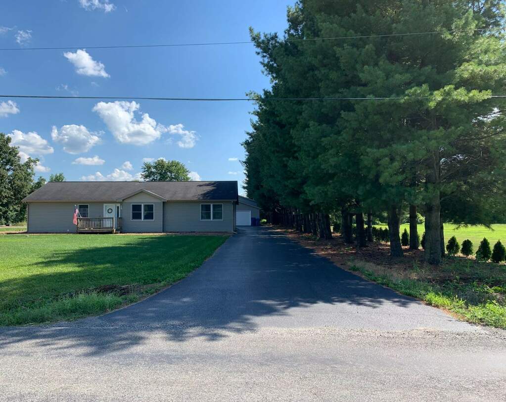 692 E 900 N, Westville, IN 46391 MLS 520979 properties NW Indiana