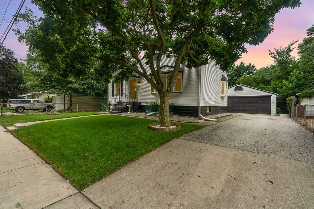 641 White Oak Drive, Michigan City, IN 46360 MLS 533596