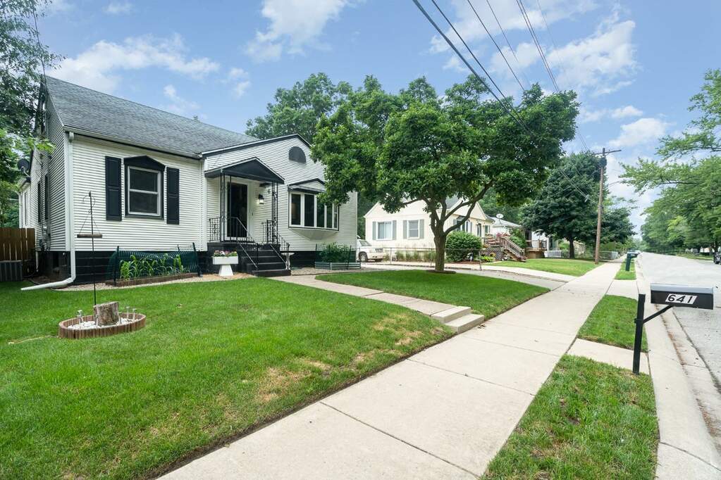 641 White Oak Drive, Michigan City, IN 46360 MLS 533596