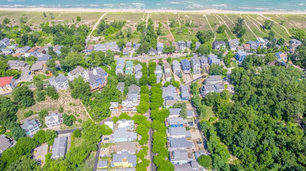 112 Beachwalk Lane, Michigan City, IN 46360 MLS 534840 properties