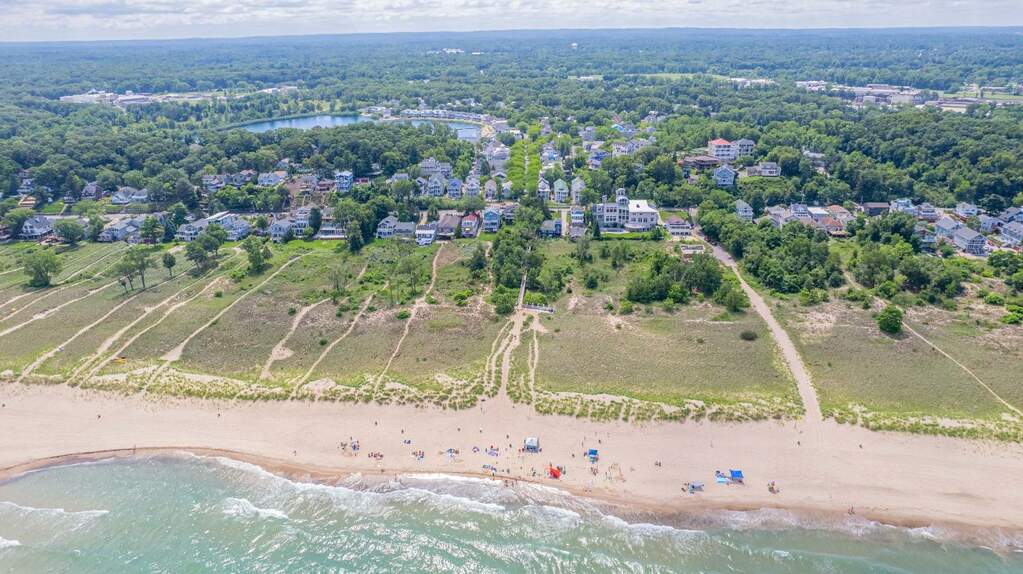 112 Beachwalk Lane, Michigan City, IN 46360 MLS 534840 properties