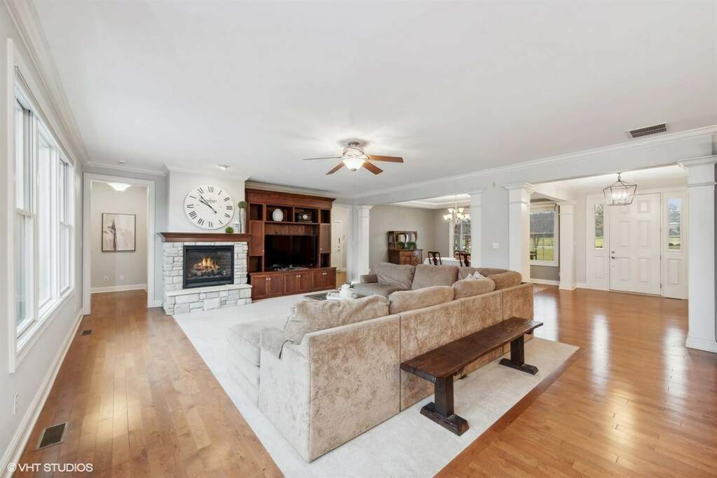 3101 Pepper Creek Bridge Parkway, Valparaiso, IN 46385 MLS 543251