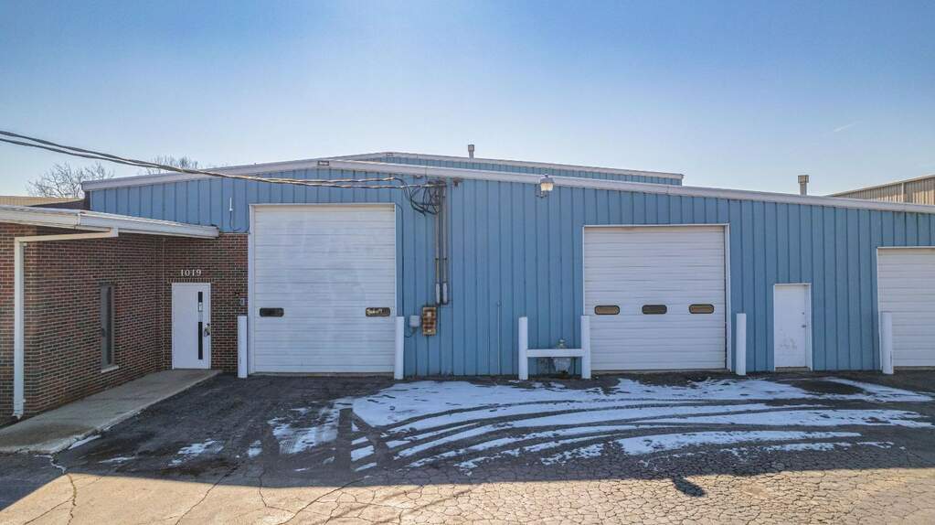 1019 E Summit Street Crown Point IN 46307 MLS# 544327 properties 1019 E Summit Street Crown Point IN 46307 MLS# 544327 properties