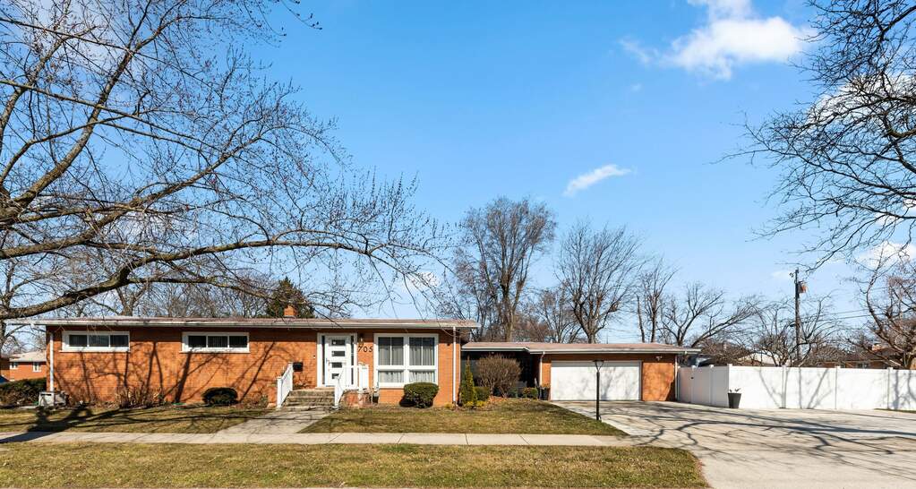 705 Broadmoor Avenue, Munster, IN 46321 MLS 800272 properties NW