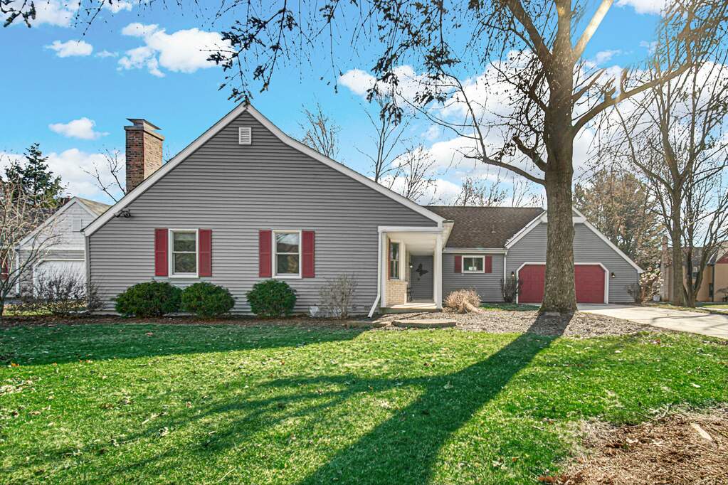 1657 Patoka Court, Valparaiso, IN 46385 MLS 800560 properties NW